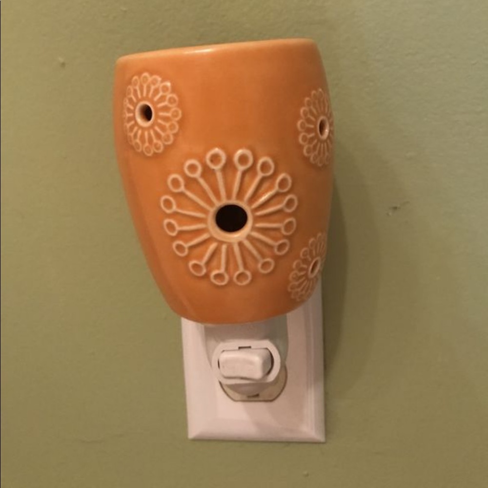 Scentsy wall burner